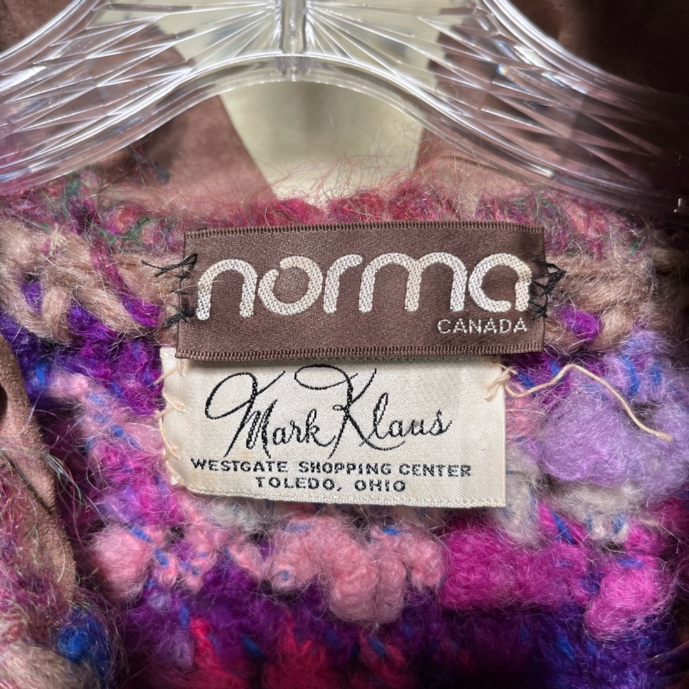 Vintage boho suede and yarn jacket by Norma - Picture 2 of 7